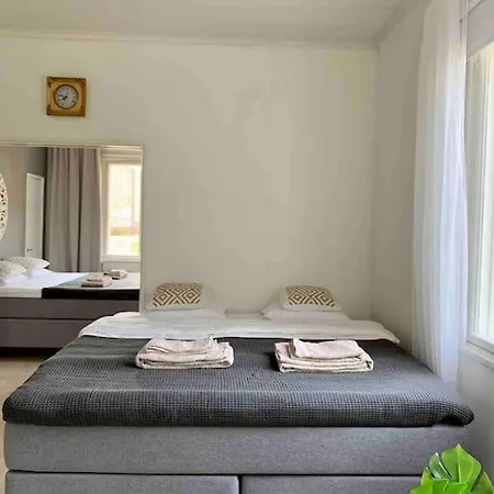 Smakfull Centrumlaegenhet, 3 R + K, 80 M2 * Mariehamn