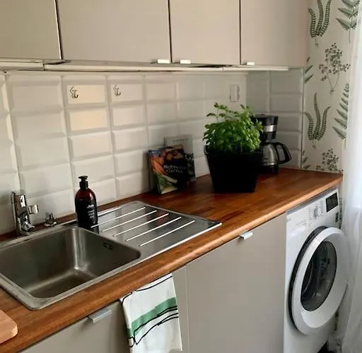 Smakfull Centrumlaegenhet, 3 R + K, 80 M2 شقة